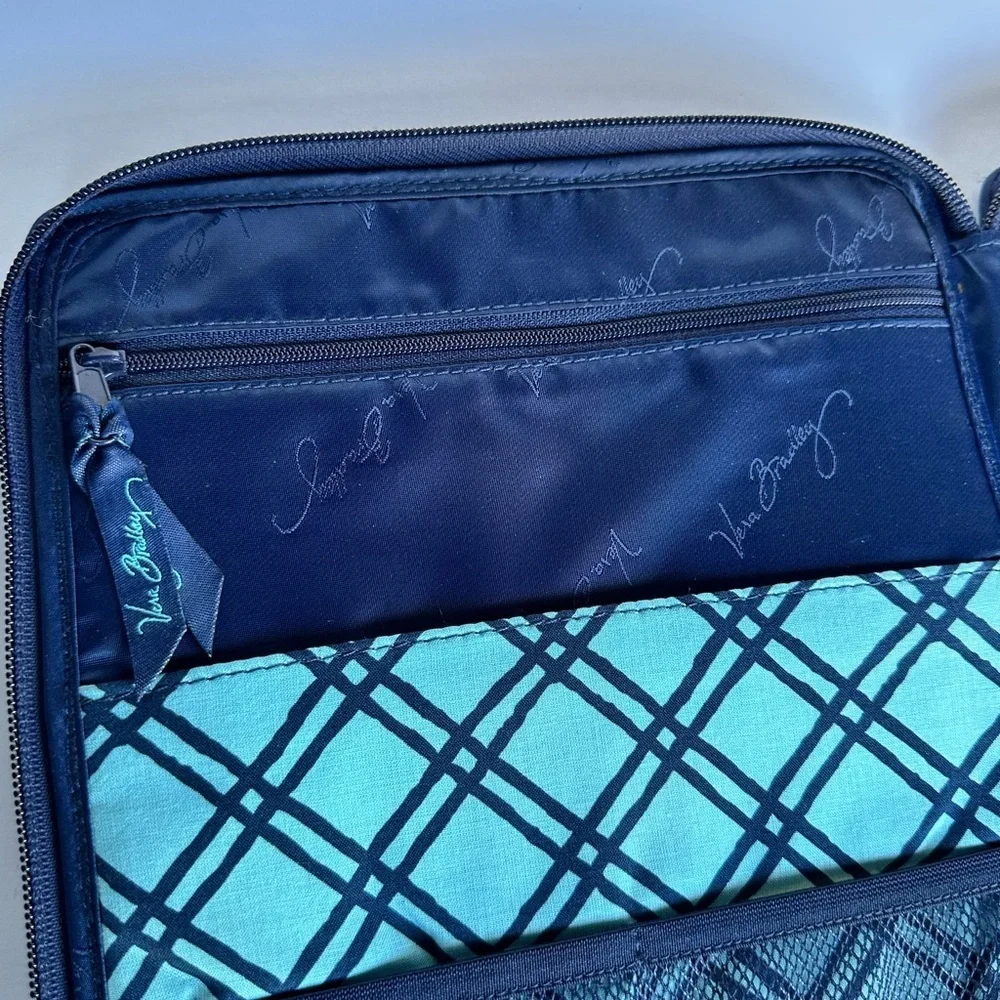 Vera Bradley Tablet Tamer Organizer Case Sleeve Bag in Cuban Tiles Blue/green